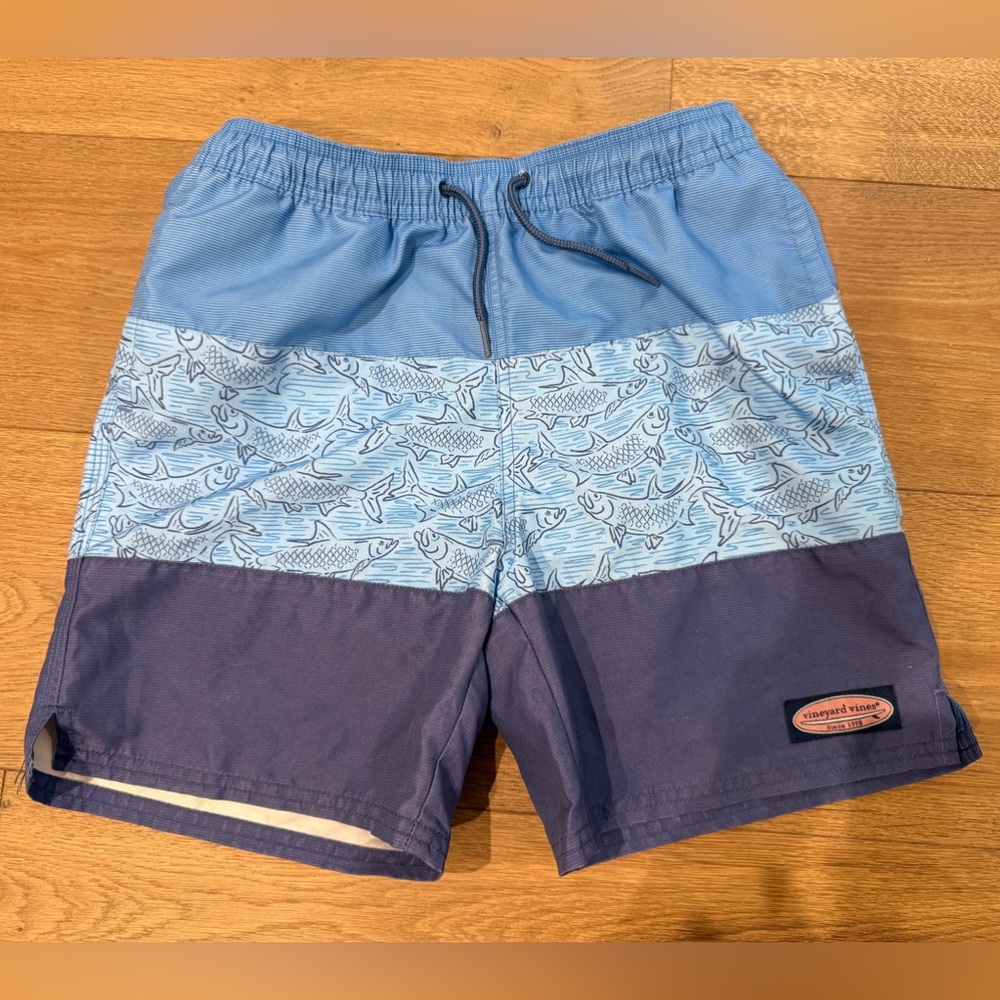 Boys Vineyard Vines Swim Trunk Size 12-14